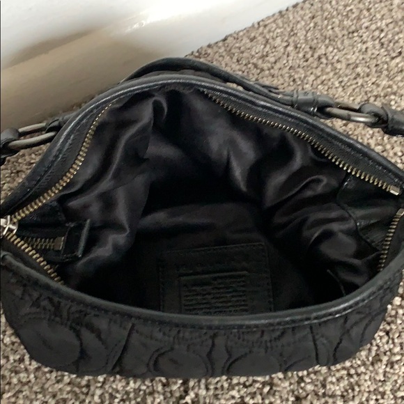 Authentic Coach Signature Hobo Bag J04K-6791 [SOLD] - Picture 5 of 7